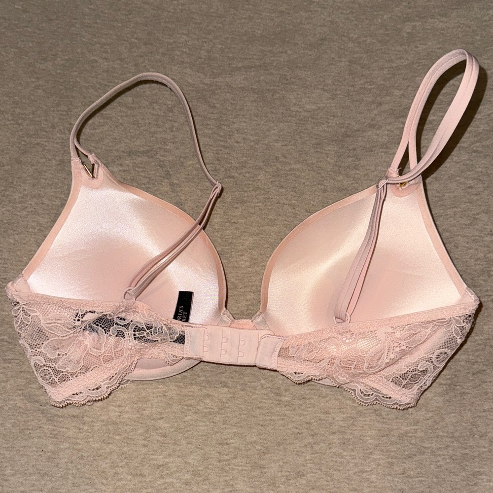 Victoria's Secret Light Pink Lace Bra - Picture 3 of 5